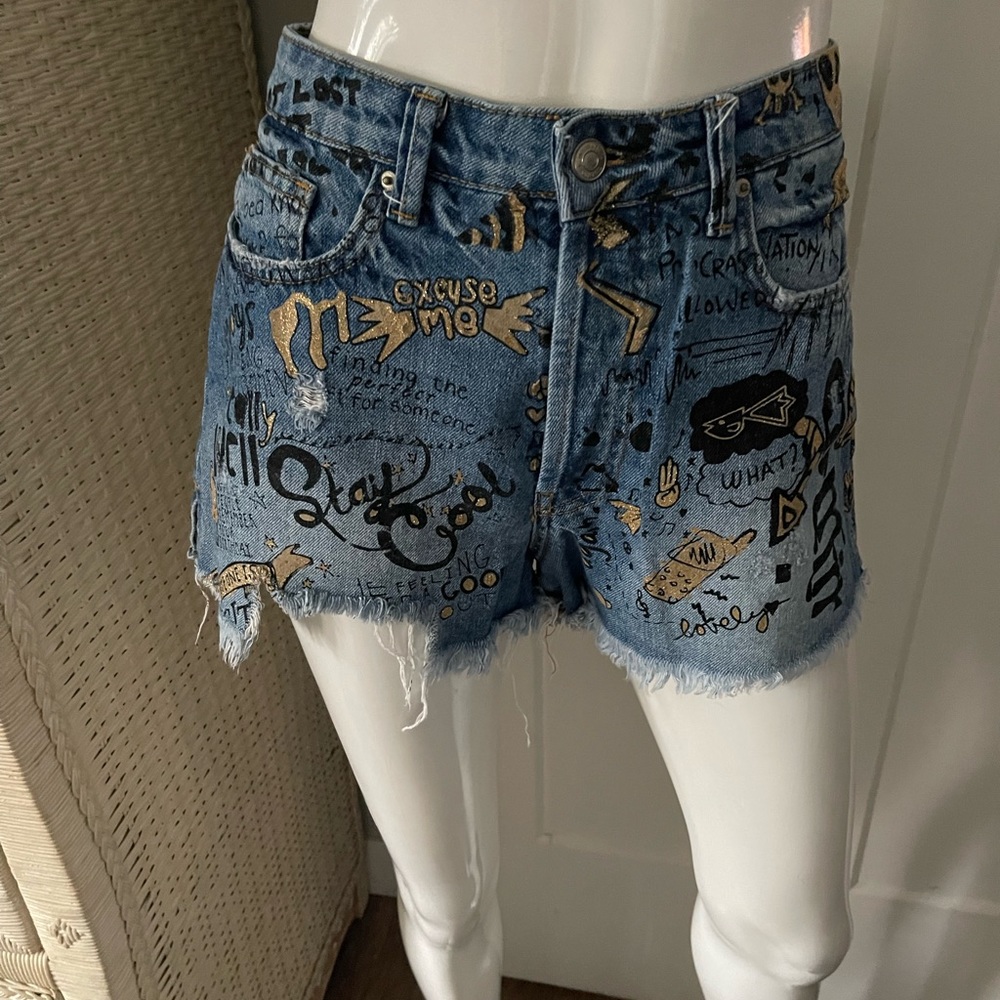 Zara Buttonfly Graffiti Shorts